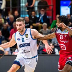 ZWOLLE, NETHERLANDS - MARCH 19: Coen Stolk of Landstede Hammers Zwolle Desonta Bradford of Telenet Giants Antwerp during the BNXT League Elite Gold match between Landstede Hammers Zwolle and Telenet Giants at Landstede Sportcentrum on March 19, 2023 in Zwolle, Netherlands (Photo by Kristian Giesen/Orange Pictures)
